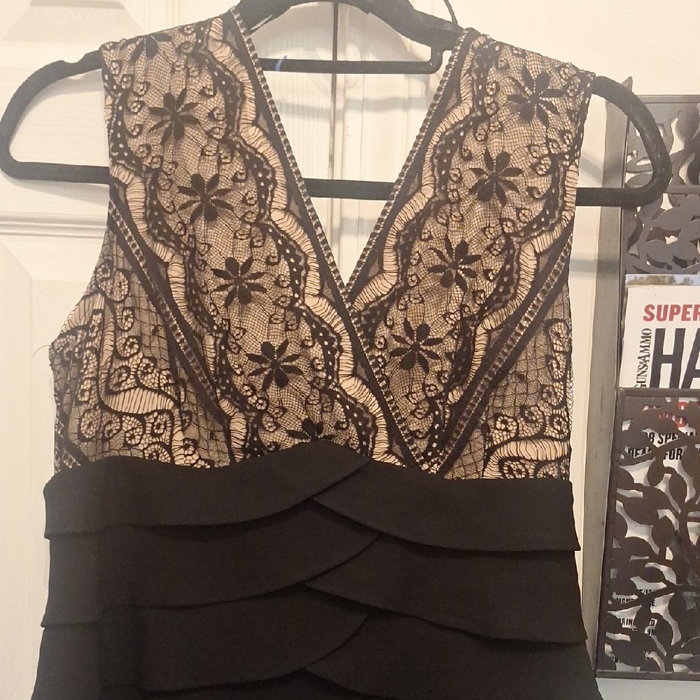 Jessica Howard Elegant Black and Cream Cocktail  Dress-never Worn-classy-